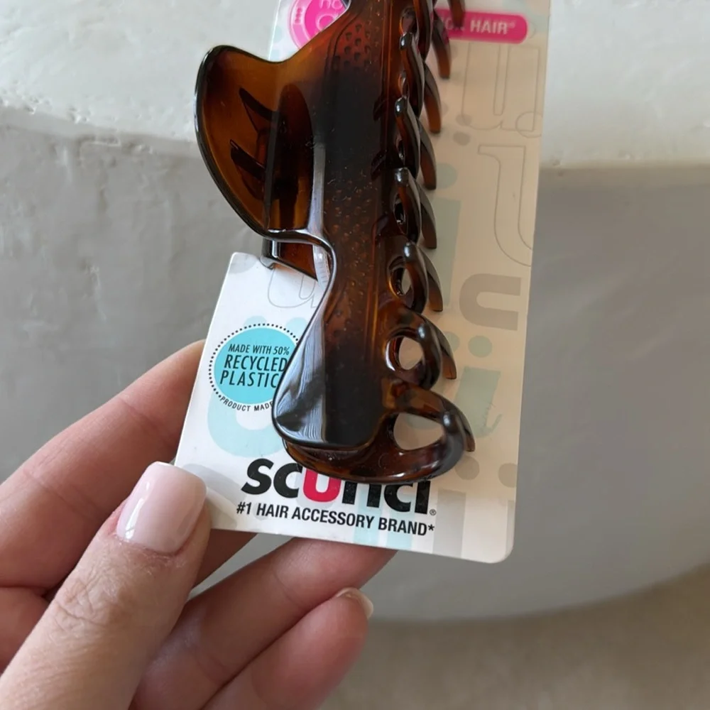 NEW- Scunci No Slip Grip Hair Clip